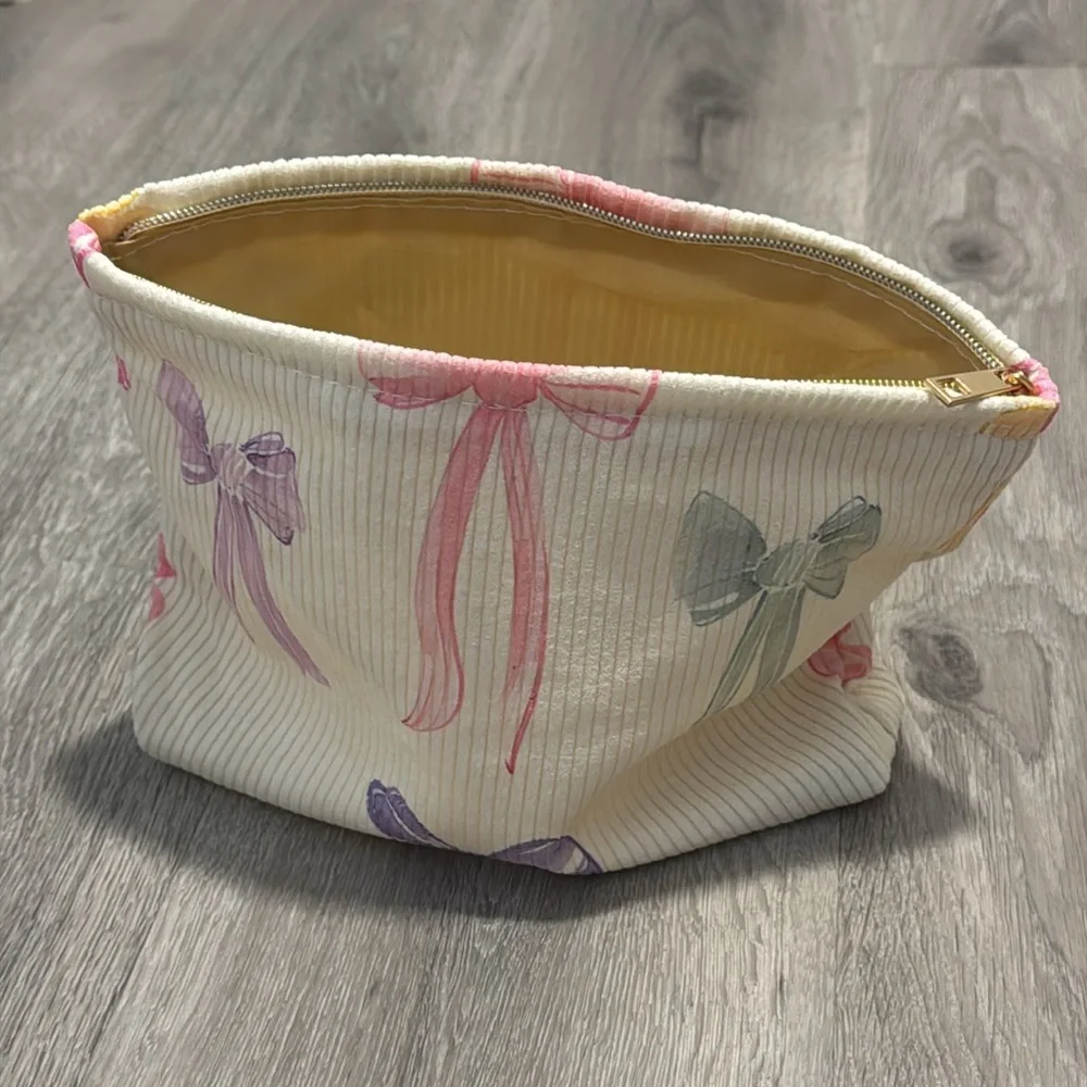 Bow Print Makeup Travel Toiletry Pouch Clutch Bag Zipper Soft Colorful Girls